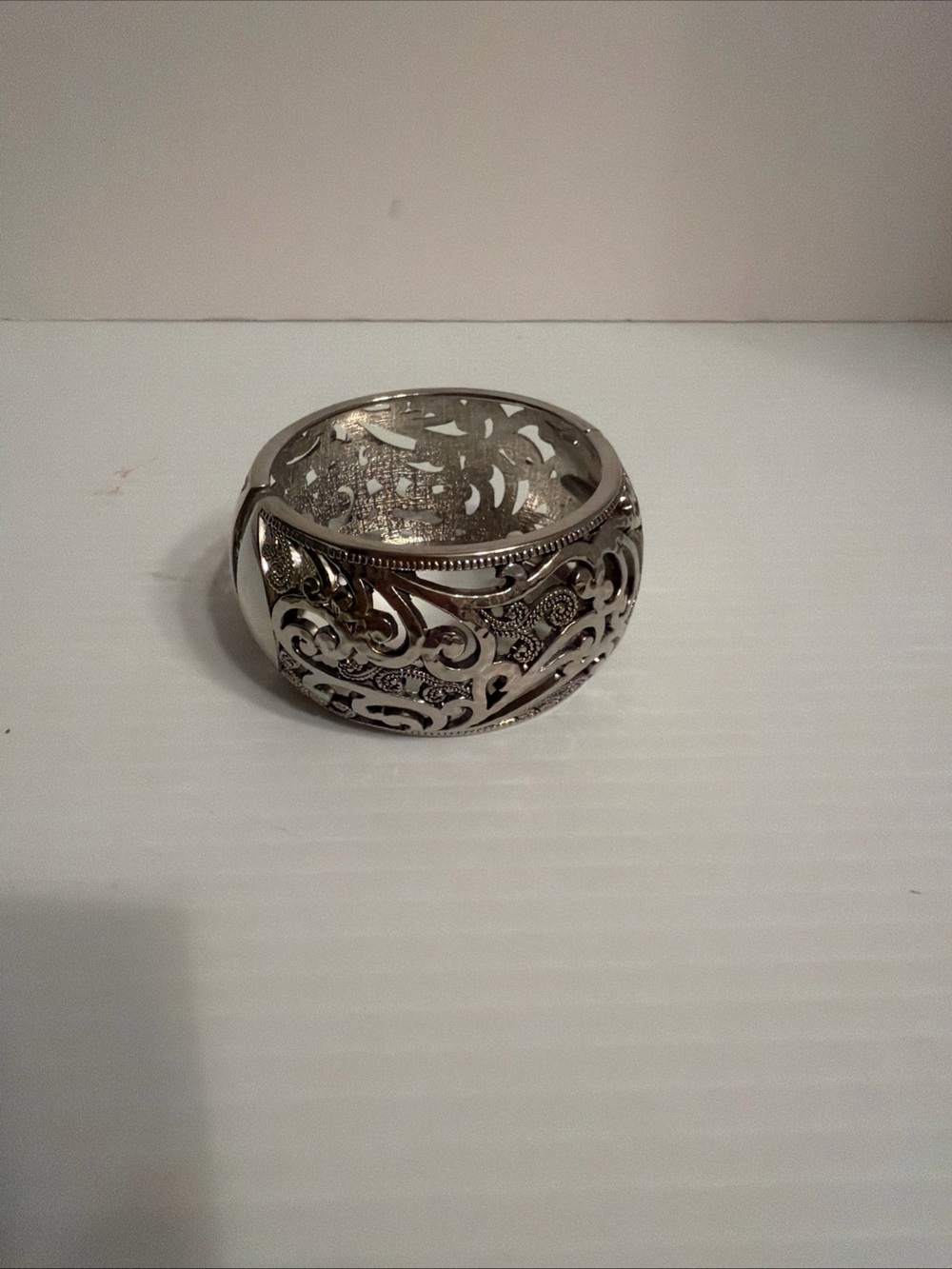 Bangle Style Bracelet. Hinged Opening. Scrollwork. Silver Tone. EUC Bangle Style